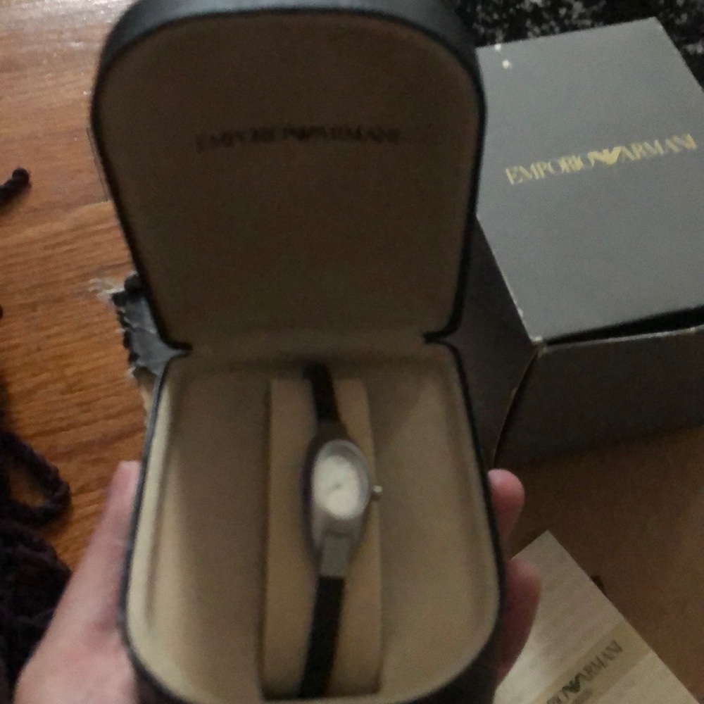 🖤Beautiful Emporio Armani Black Leather Watch🖤 - Picture 3 of 6